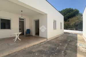 VILLA A SCHIERA A BALESTRATE