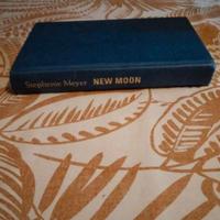 libro NEW Moon
