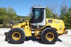 Pala gommata New Holland W130