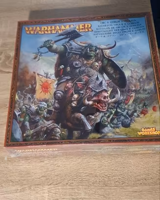 Battaglione Orchi e Goblin di Warhammer sigillato