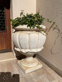 Vaso/fioriera in cemento