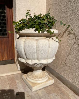 Vaso/fioriera in cemento