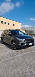 Kuga II 2.0 tdci ST-Line s&s 2wd 150cv my18
SUV 5 