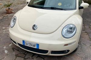 VOLKSWAGEN NEW BEETLE