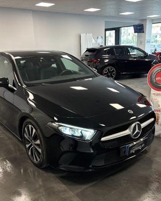 MERCEDES-BENZ A 180 d Executive Full Optional