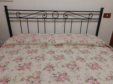 Letto matrimoniale completo di rete e materasso 