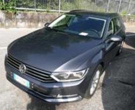 VOLKSWAGEN Passat Variant 1.6 TDI SCR DSG Busine