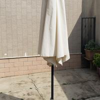 ombrellone con base in cemento 