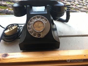 Telefono antico da collezione