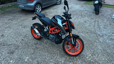 KTM DUKE 390cc