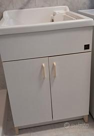 Mobile lavatoio con vasca in resina 