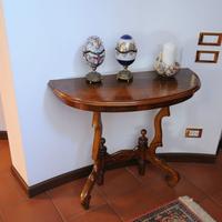 Consolle in noce demilune