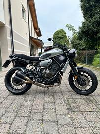 moto Yamaha XSR 700