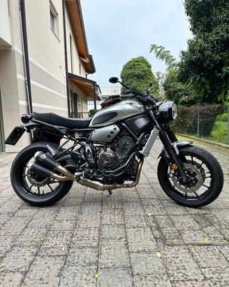moto Yamaha XSR 700