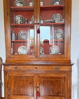 Credenza in noce con vetrina - fine ‘800
