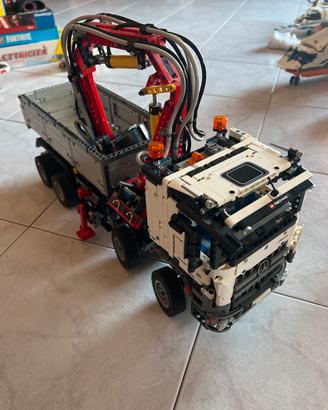 Lego technic 42043 camion mercedes