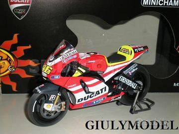 Minichamps ducati showbike 2011 valentino rossi