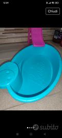 piscina di Barbie con scivolo 