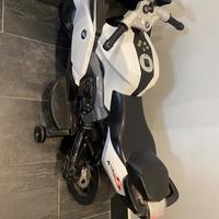 Moto giocattolo BMW