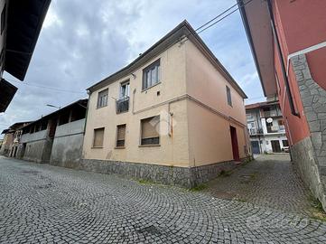 2 LOCALI A STRAMBINO