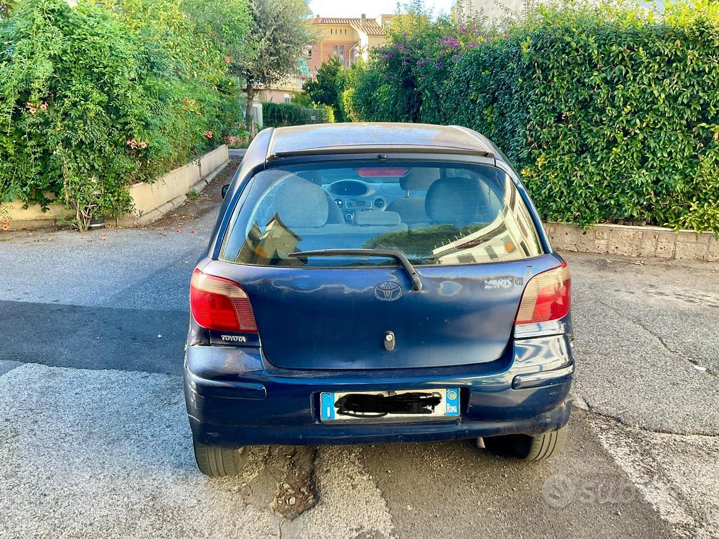 Toyota Yaris 2000 photo 2