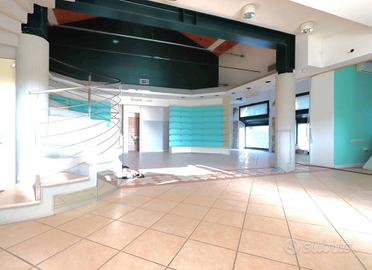 Immobile di 306 m² con 5 locali a Brendola
