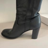 Stivaletti in pelle nera