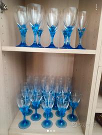 servizio di bicchieri. 