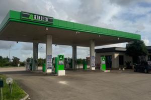 Distributore di benzina bar e trattoria