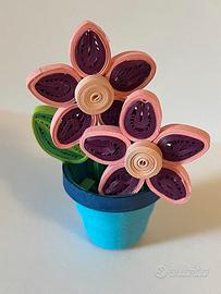 Vasetto di fiori rosa fatto a mano in origami