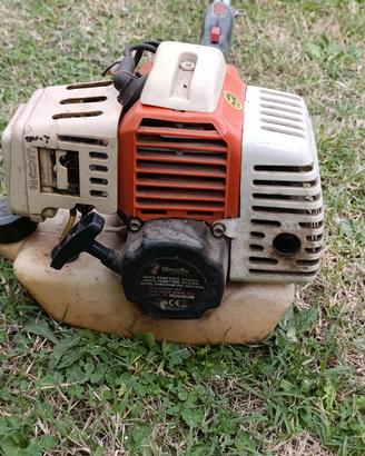 Attrezzi da giardino a scoppio