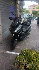 Honda ADV 350 Black 2024 – Pari al Nuovo