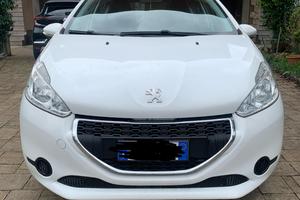 Peugeot 208  neopatentati