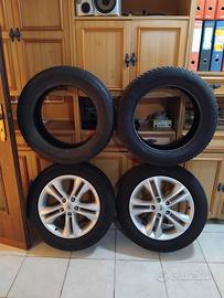 Ruote con cerchi orginali Nissan