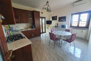 Appartamento di 100 m² con 3 locali a Aprilia