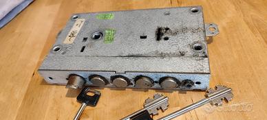 Serratura porta blindata 