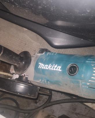 smerigliatrice makita