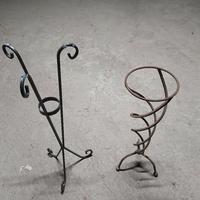 2 porta vasi in ferro battuto 