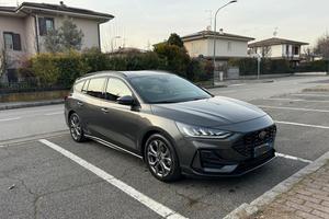 Ford focus ST-Line Design s ecoboost 1.0 Hybrid 