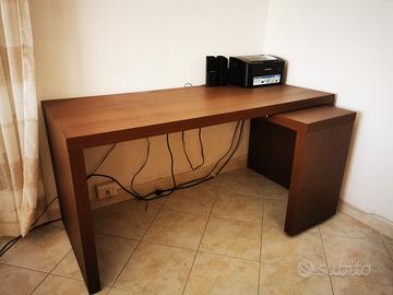 SCRIVANIA IN LEGNO CON PIANO ESTRAIBILE 