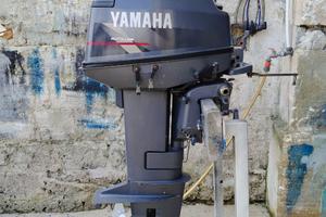 Motore fuoribordo Yamaha 25 CV