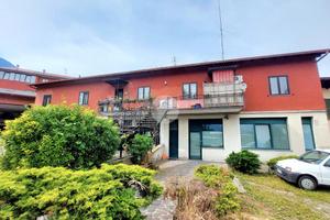 3 LOCALI A BRENO