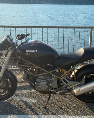 Ducati Monster 600 Dark a carburatori
