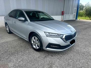 SKODA Octavia 1.0 e-TEC DSG Executive