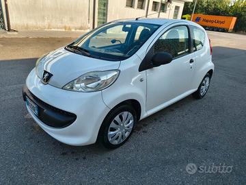 PEUGEOT 107 1.0 benzina COME NUOVA solo 119.000km