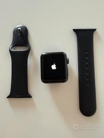 Apple Watch serie 2 cassa 38 mm alluminio