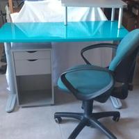 Scrivania + Cassettiera + Mensola + Sedia