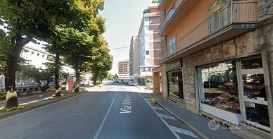 Tre locali CON GIARDINO PRIVATO - Zona Farnesiana