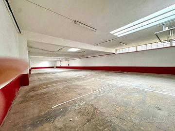 Immobile di 565 m² a Torino