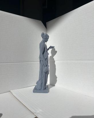 Ebe dea della giovinezza statua resina